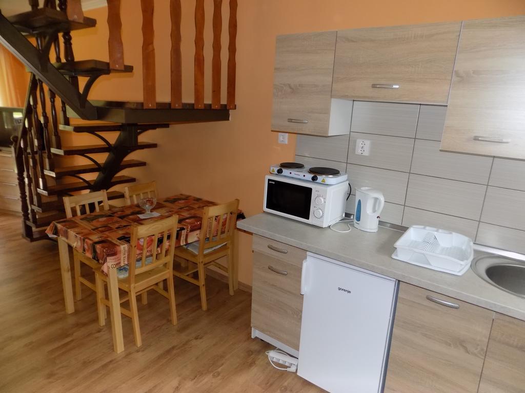 Narcisz Apartman ギュラ エクステリア 写真